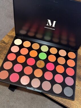 Morphe 35-Color Vibrant Eyeshadow Palette - Fierce By Nature